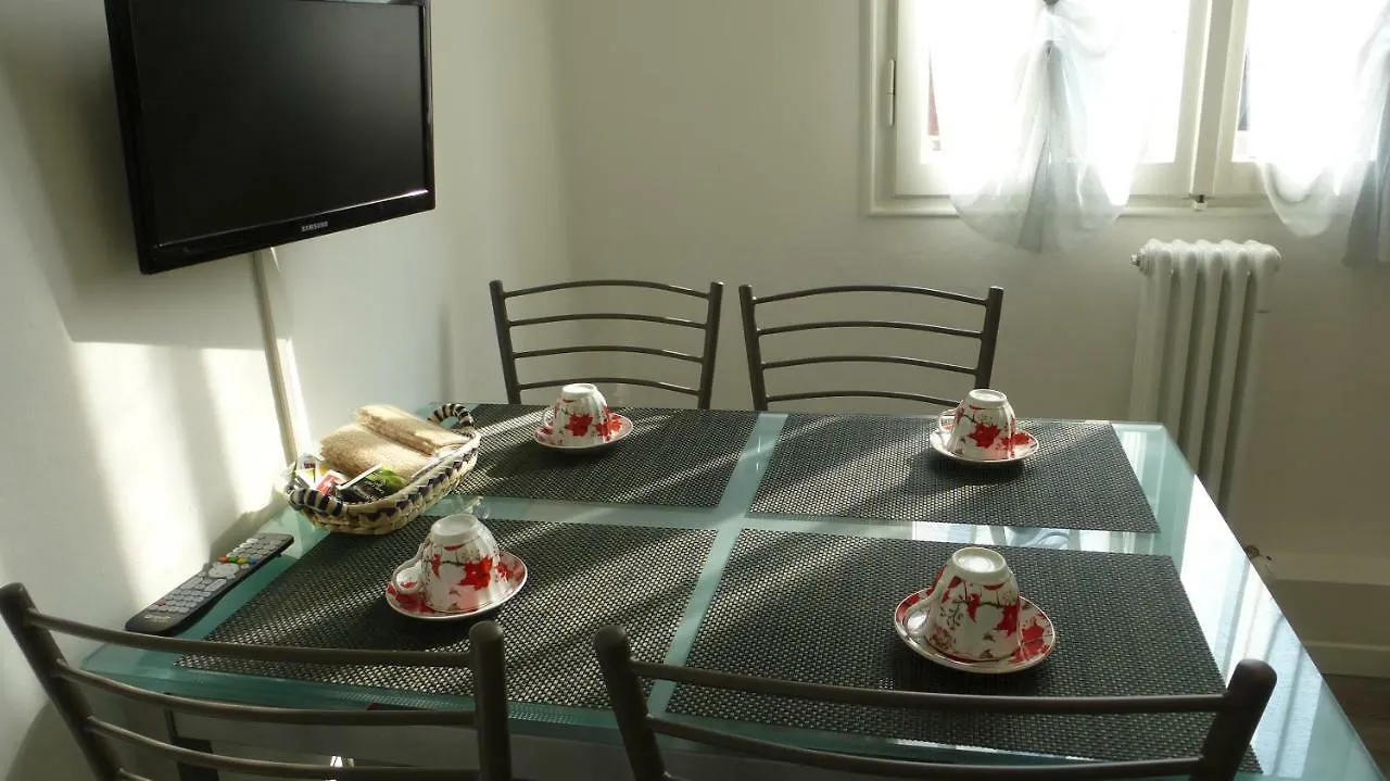 Le Finestre Sul Noce Apartment Ferrara 0*,  Italy